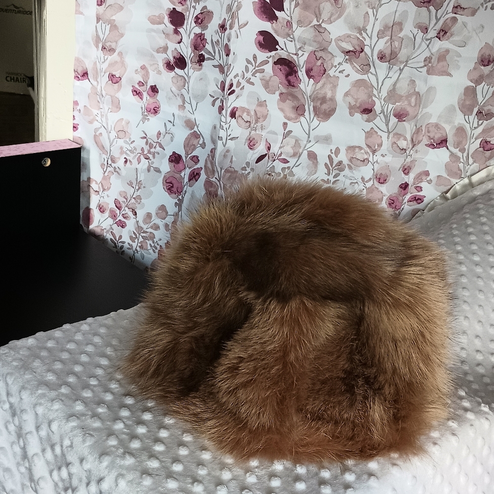 Fur Hat - Picture 5 of 14